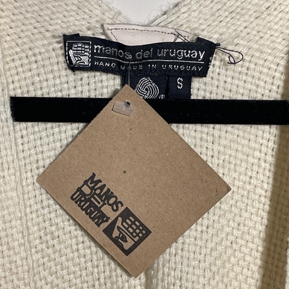 NWT Manos Del Uruguay Hand Made 100% Wool Poncho Ruana Wrap - Picture 2 of 7